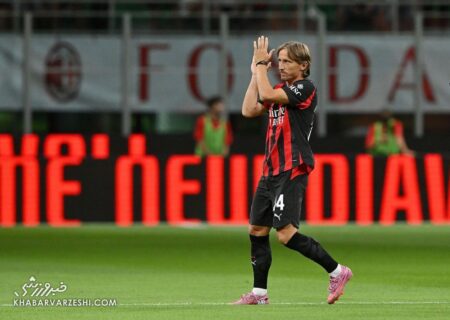 عکس| سورپرایز تولد ۴۰ سالگی اسطوره با تارت توت فرنگی و بلوبری