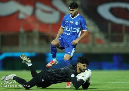 صحنه مشکوک و تعیین‌کننده در بازی استقلال؛ خطای روی سحرخیزان پنالتی بود؟ +ویدیو