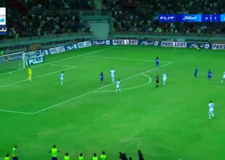 ویدیو| خطر از بیخ گوش استقلال و ساپینتو گذشت!/ گل دوم استقلال خوزستان مردود شد!