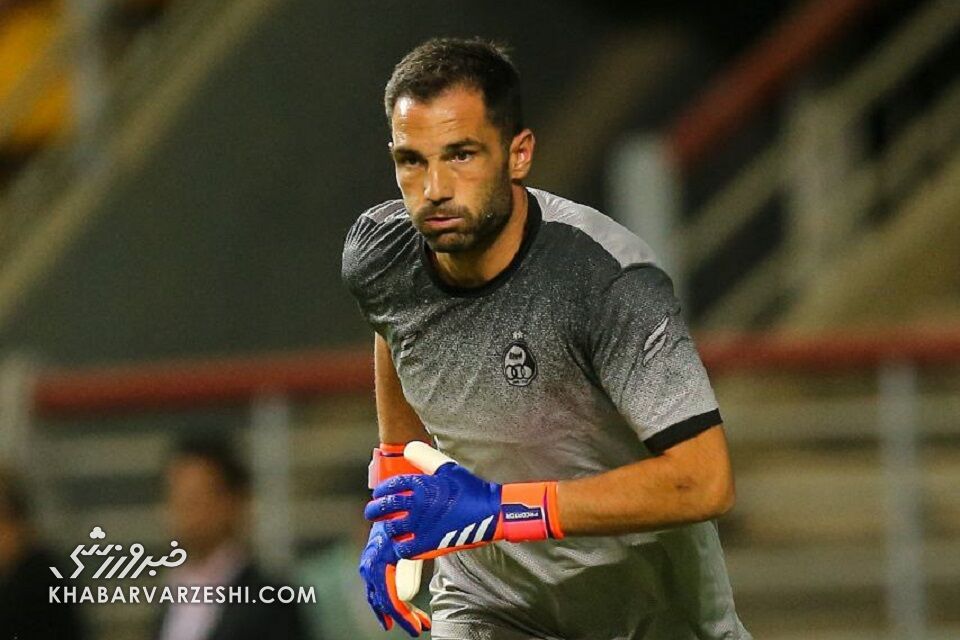 اعتراض هواداران استقلال؛ این بازیکن پرونده ما را در لیگ قهرمانان میبندد!