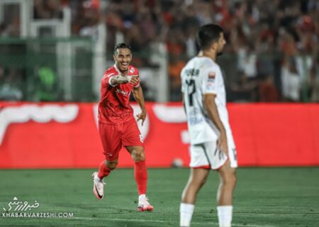 عصای دست هاشمیان، آقای رکوردها/ آقای گل حسابش را با گلر سابق پرسپولیس تسویه کرد!