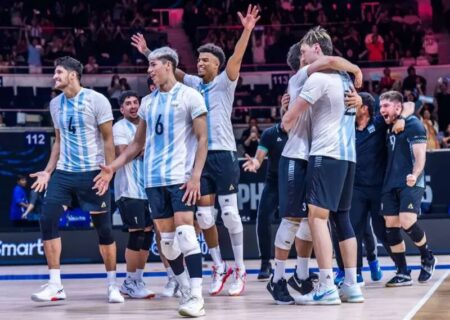 پیغام عجیب سرمربی فرانسه به حریف: شادی‌تان را قورت بدهید!