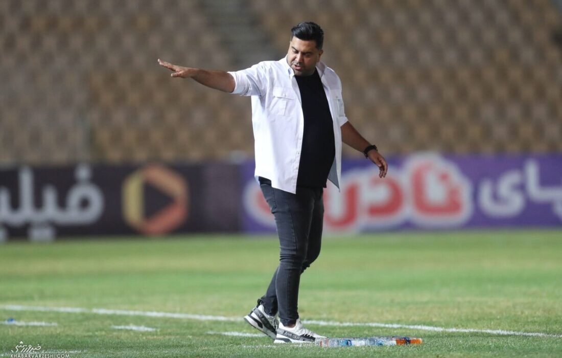حادثه عجیب در لیگ برتر؛ مربی که پرسپولیس را متوقف کرد مصدوم شد!