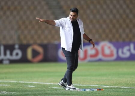 حادثه عجیب در لیگ برتر؛ مربی که پرسپولیس را متوقف کرد مصدوم شد!