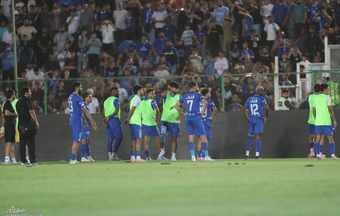 جریمه مالی برای بازیکنان استقلال و سپاهان؛ حق قانونی یا حربه‌ای تبلیغاتی؟