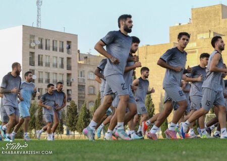 دو مدافع جنجالی به تمرینات استقلال بازگشتند