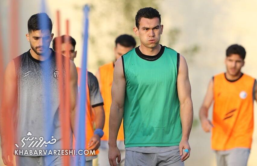 مدافع آبیها مدعی شد: برای قرار گرفتن در ترکیب اصلی استقلال کاملاً آمادهام +تصویر