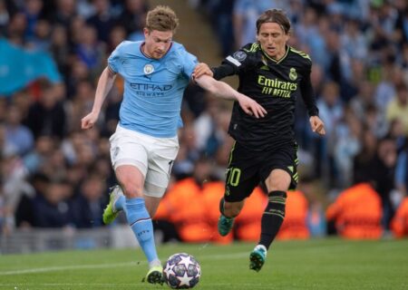 نبرد اسطوره‌ها: تقابل تماشایی مودریچ و دی بروینه در قلب زمین + ویدیو