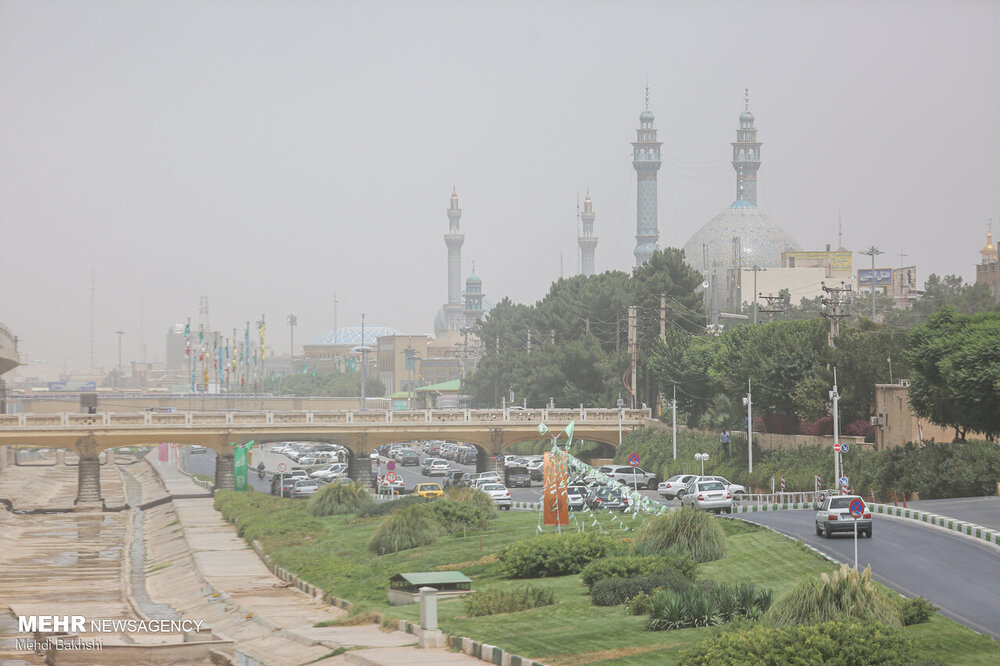 کیفیت هوای قم در وضعیت «خطرناک» قرار گرفت