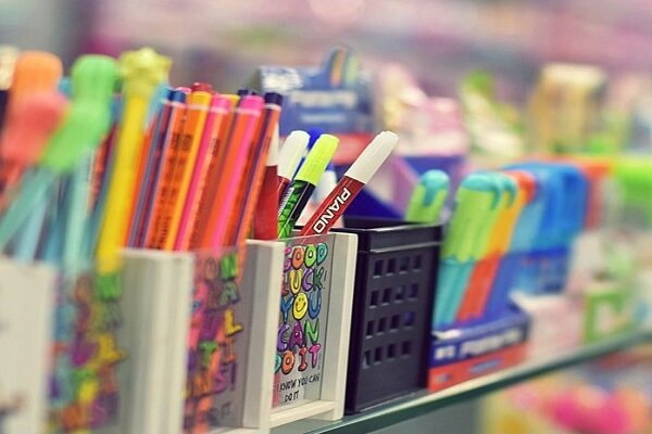 اهدای ۷۰۰ کیف و لوازم التحریر به دانش آموزان زنجانی