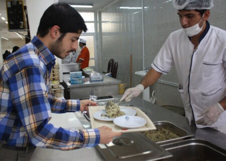 حضور دانشجویان به‌عنوان ناظر در آشپزخانه دانشگاه تربیت مدرس
