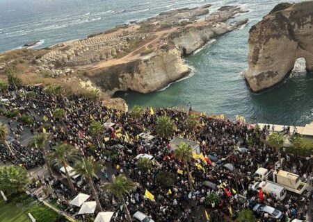 عکس/ مراسم یادبود شهادت رهبران مقاومت در ساحل بیروت