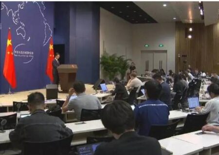 مسئله هسته‌ای ایران با تهدید و تحریم حل نمی‌شود