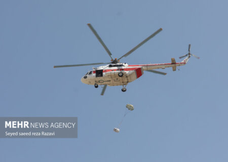 انتقال مصدوم ۵۳ ساله تصادف با بالگرد اورژانس در اصفهان