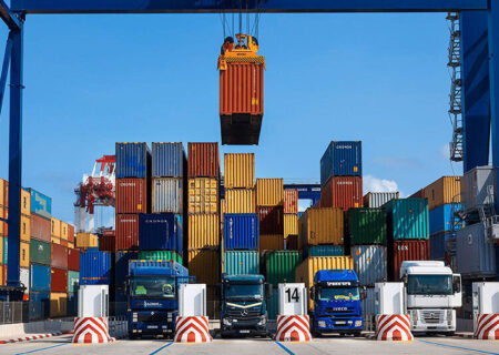 رونق تجارت خارجی اصفهان با رقم ۸۳۵ میلیون دلار؛ امارات متحده عربی، بزرگترین مبدأ واردات