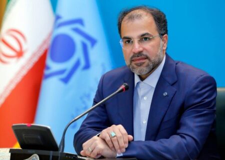 قمری‌وفا: نماد اسکناس دلار و یورو در تالار مرکز مبادله ایجاد می‌شود