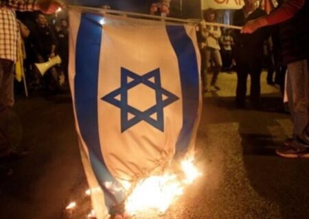 اعتراف لوموند: اروپا خواستار توقف همکاری‌های هسته‌ای با اسرائیل شد