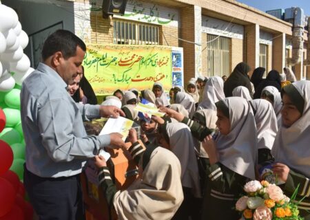 مشارکت مردم در جشن عاطفه‌ها معجزه‌ای ماندگار است