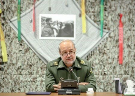 پیام دفاع مقدس همانند عاشورا باید به نسل‌های آینده منتقل شود