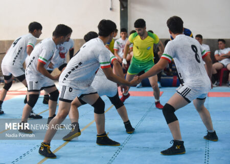 هگمتانه میزبان نوزدهمین قهرمانی کشور؛ ۲۱ تیم رقابت‌ها را آغاز کردند