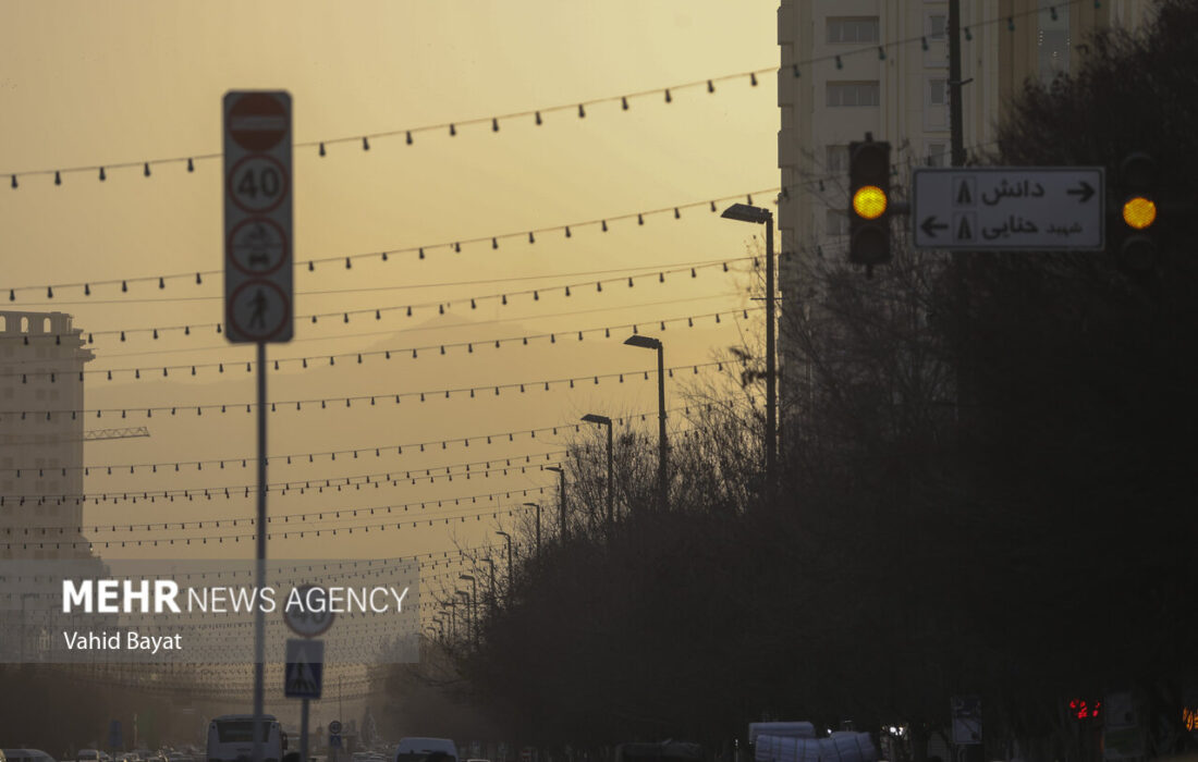 شدت فزاینده آلاینده‌های گرد و غبار تا فردا در مشهد تداوم دارد