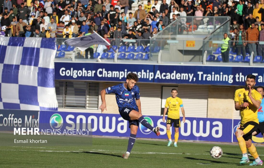 پیروزی یک نیمه ای گل گهر مقابل سپاهان همراه با تلفات