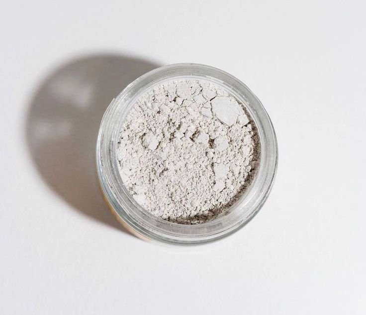 پودر پروفیلاکسی در دندانپزشکی: ابزاری کلیدی برای تمیزکاری عمیق و جرم‌گیری