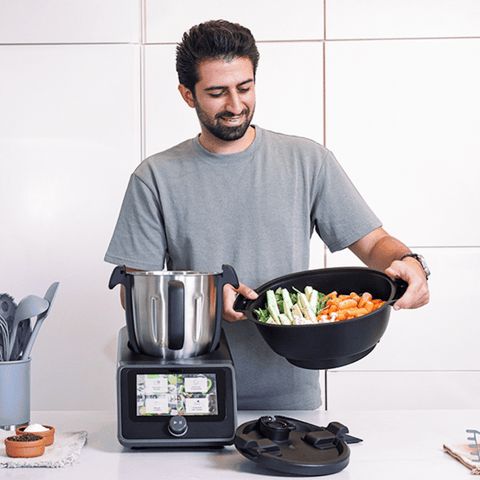 راهنمای کامل تجهیزات آشپزی حرفهای: از ابزارهای ضروری تا دستگاههای پیشرفته