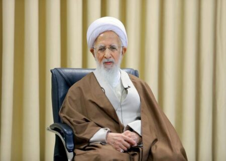 آیت‌الله جوادی آملی: حوزه‌ها و دانشگاه‌ها به حیات انسانی زنده‌اند