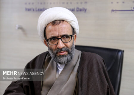 سلیمی: ایران بزرگ استقلال خود را معامله نمی‌کند