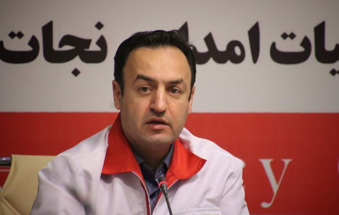 اعزام فوری 4 تیم امدادی در پی حادثه واژگونی اتوبوس محور سمنان-سرخه