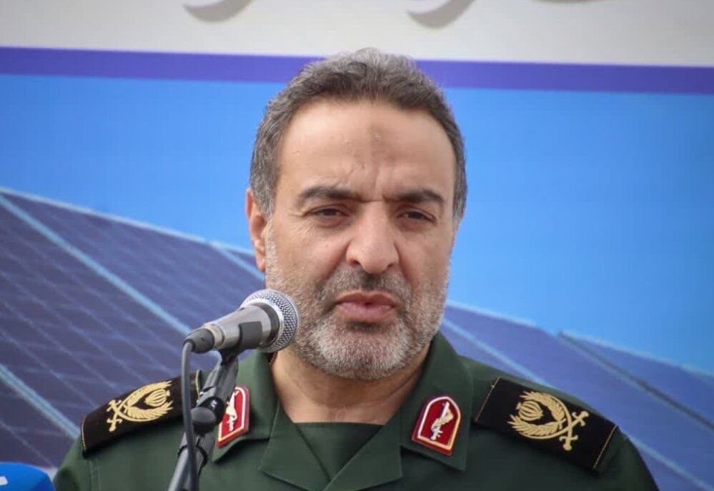 اقتصاد مقاومتی راه مقابله با فشار دشمن است