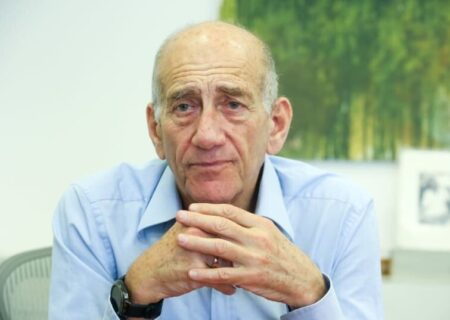 اولمرت: از هیچ کوششی برای سرنگونی نتانیاهو دریغ نخواهم کرد