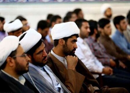 دشمن برای نفوذ در حوزه علمیه اعتبار تخصصی اختصاص داده است