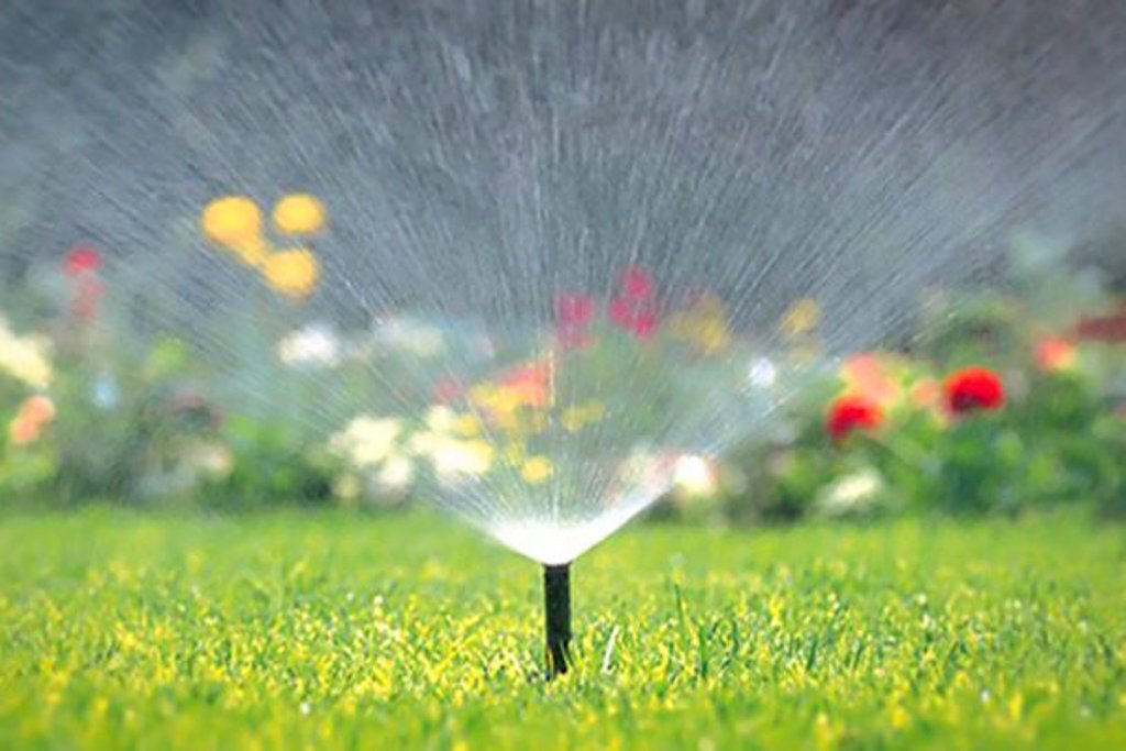 خرمآبادِ تشنه؛ آبیاریِ فضای سبز با آب شرب!