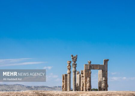 کاوش‌های باستان‌شناسی در تخت جمشید آغاز شد