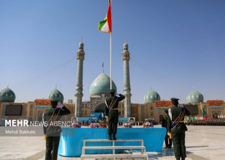 مسجد مقدس جمکران «خادم افتخاری» جذب می‌کند
