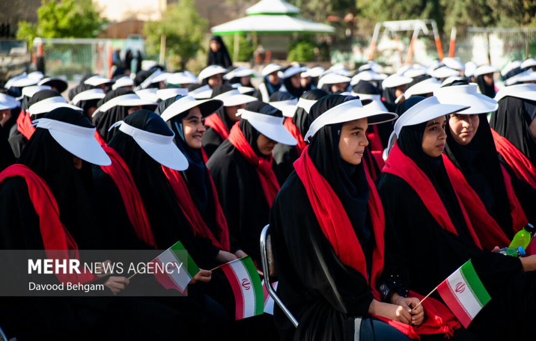 مراسم آغاز سال تحصیلی با حضور استاندار قم برگزار شد