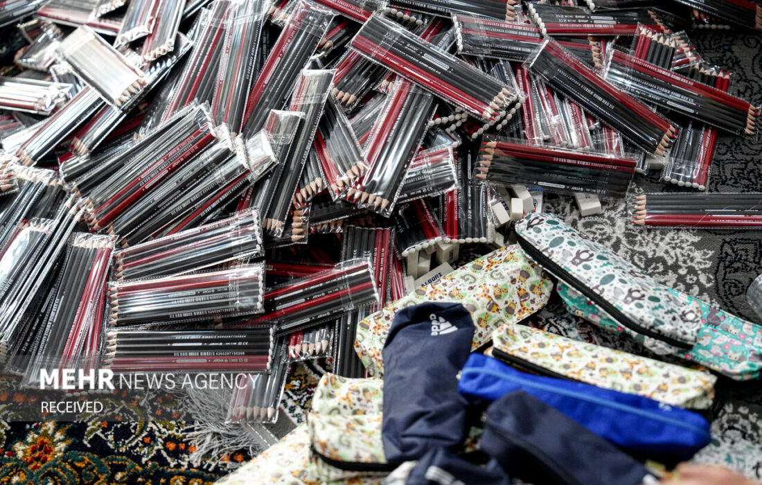 اهدای ۸۰۰ بسته نوشت افزار به دانش‌آموزان نیازمند تربت‌جامی