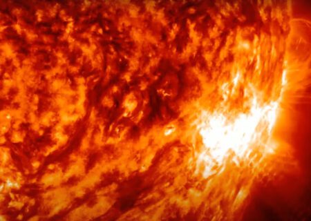 دمای شراره‌های خورشیدی به ۶۰ میلیون درجه سلیوس می‌رسد