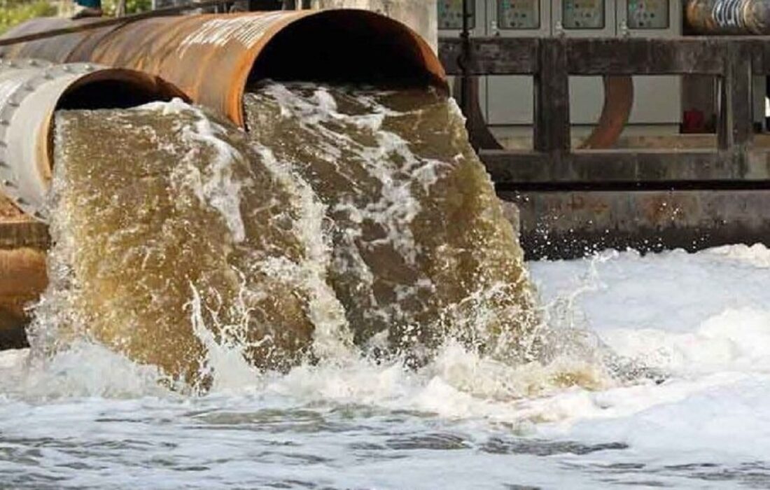 رفع مشکلات فاضلاب محلات خرمشهر باید بدون وقفه انجام شود