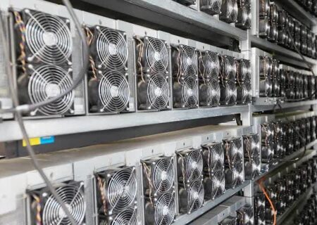کشف ۱۲۹۷ دستگاه استخراج رمزارز طی ۶ماهه نخست سال ۱۴۰۴