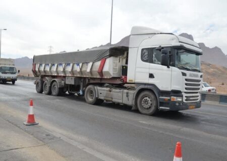 سالانه ۶۰۰ میلیون تن کالا در جاده های کشور جابجا می شود