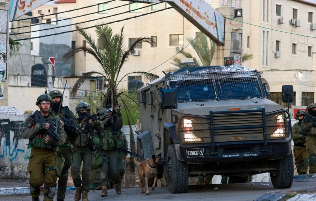 زخمی شدن ۲ نظامی صهیونیست با بمب «شجاع» گردانهای قدس+ فیلم