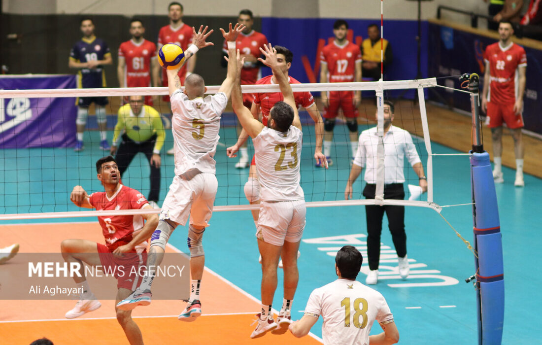 صعود چادرملو به فینال تورنمنت چهارجانبه والیبال