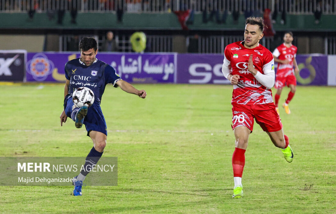 تساوی پرسپولیس و چادرملو در نیمه اول