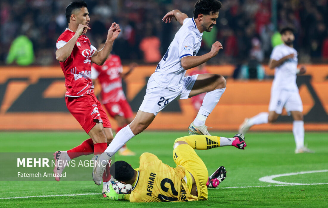 تساوی پرسپولیس برابر ملوان در نیمه اول