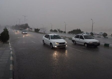 جاده‌های خراسان شمالی بارانی و گردنه‌ها مه آلود است