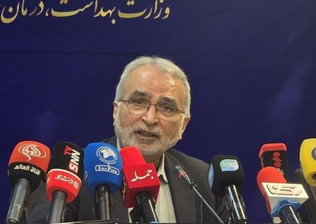 برگزاری کلاس پرجمعیت ۶۰۰ نفره علوم پزشکی همزمان با محدودیت خوابگاه