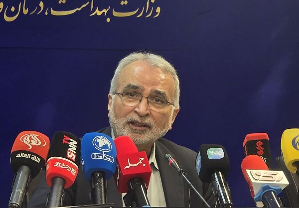 برگزاری کلاس پرجمعیت ۶۰۰ نفره علوم پزشکی همزمان با محدودیت خوابگاه